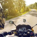 S pomočjo športne kamere posnemite vožnjo, trike in druge dogodivščine kamera za motor